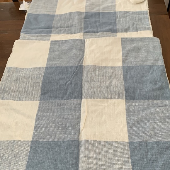 Pottery Barn Euro blue white checkered pattern fleece shams x 2 - Picture 5 of 7